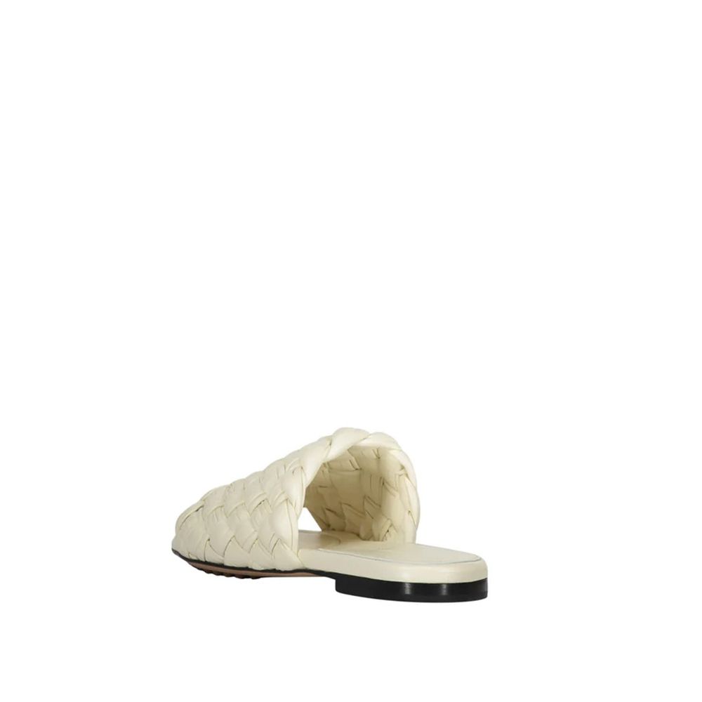 Bottega Veneta Mules aus weißem Lammleder