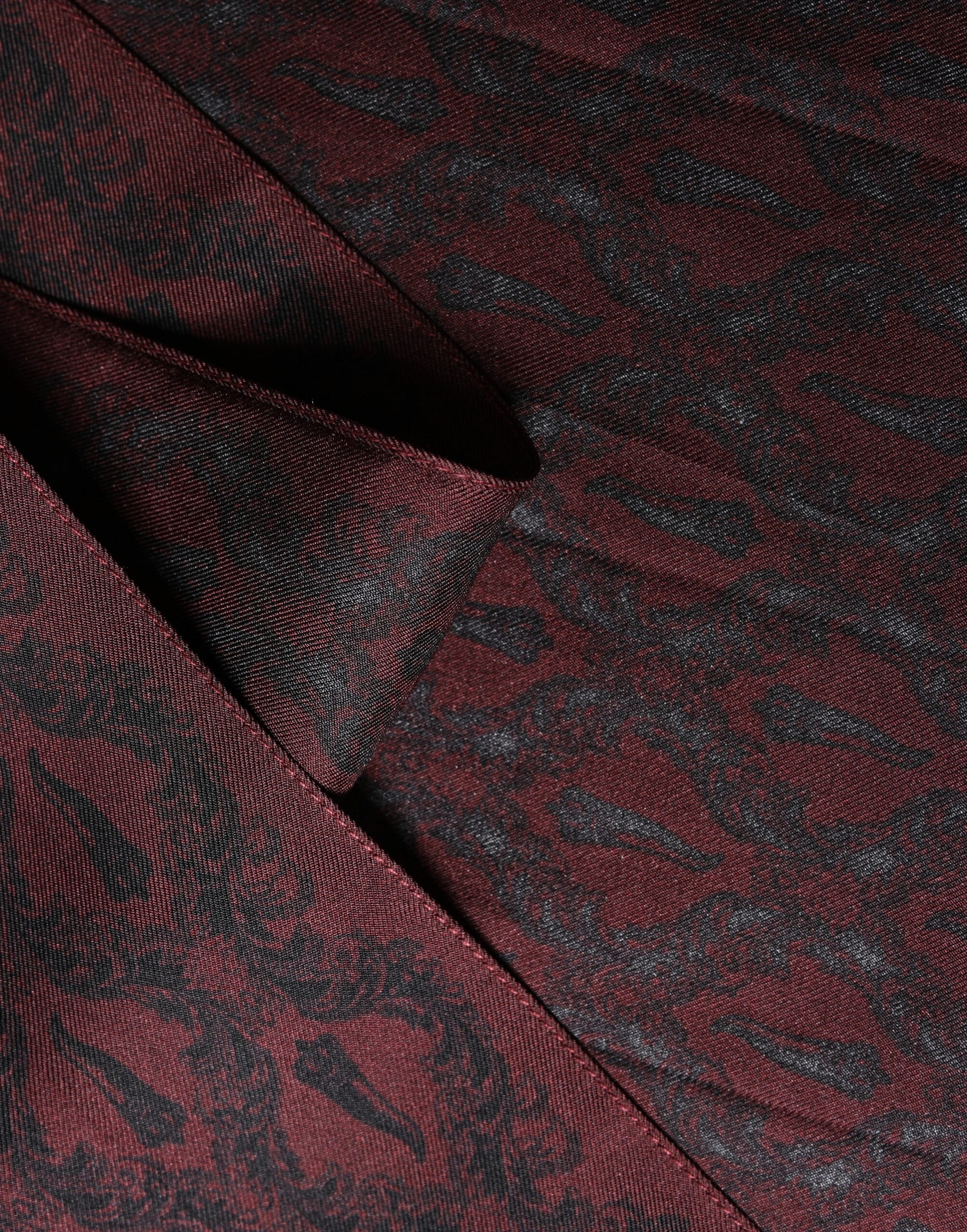 Dolce & Gabbana Burgund Schwarz Seiden Foulard Paisley Schal 135 cm x 22 cm
