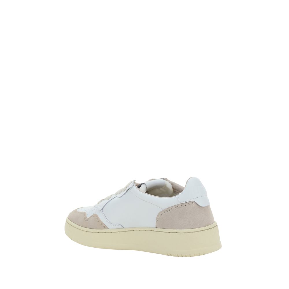 Autry White Calf Leather Bos Taurus Low Top Sneakers