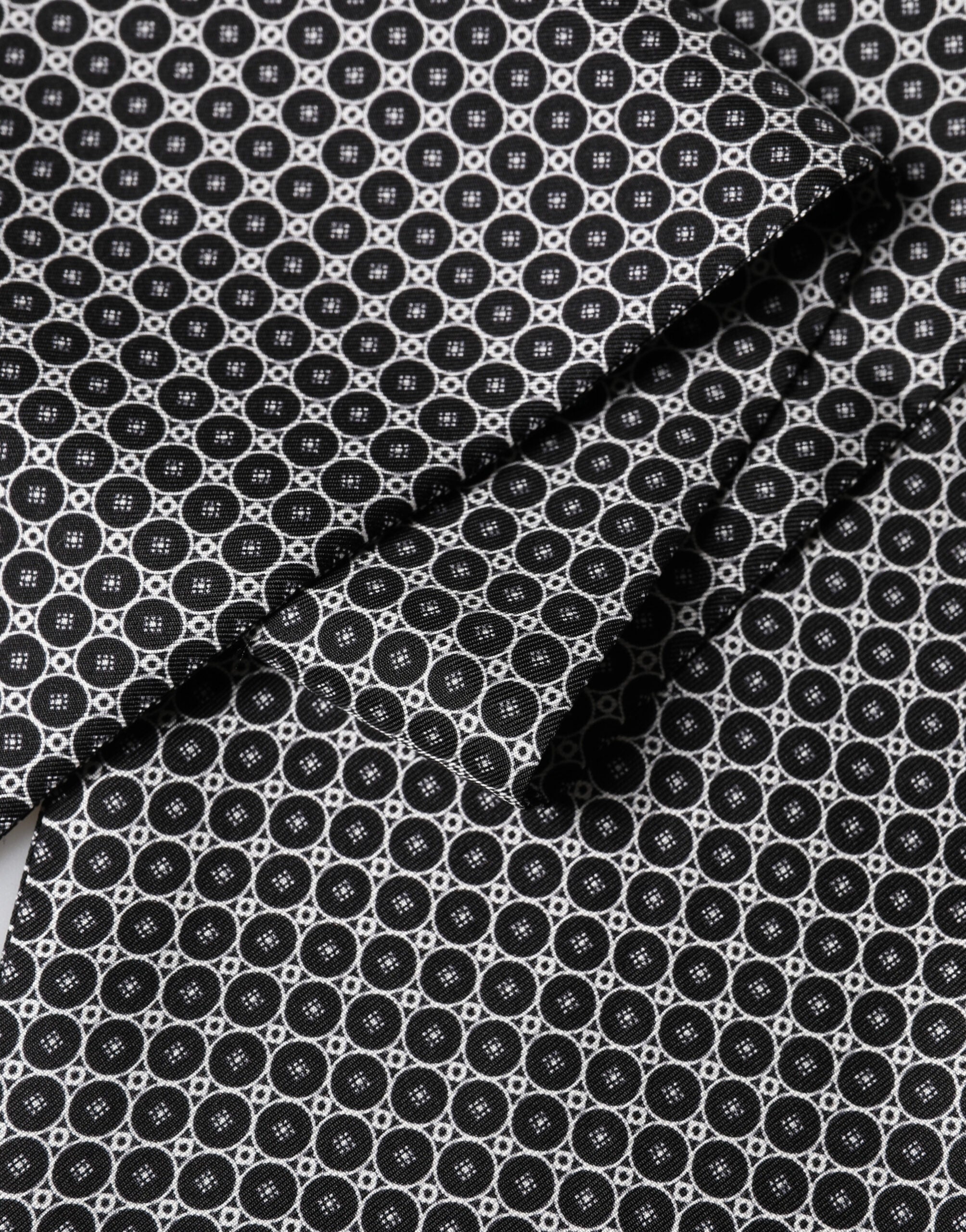 Dolce & Gabbana Black White Silk Geometric Fringed Wrap 142cm X 15cm Scarf