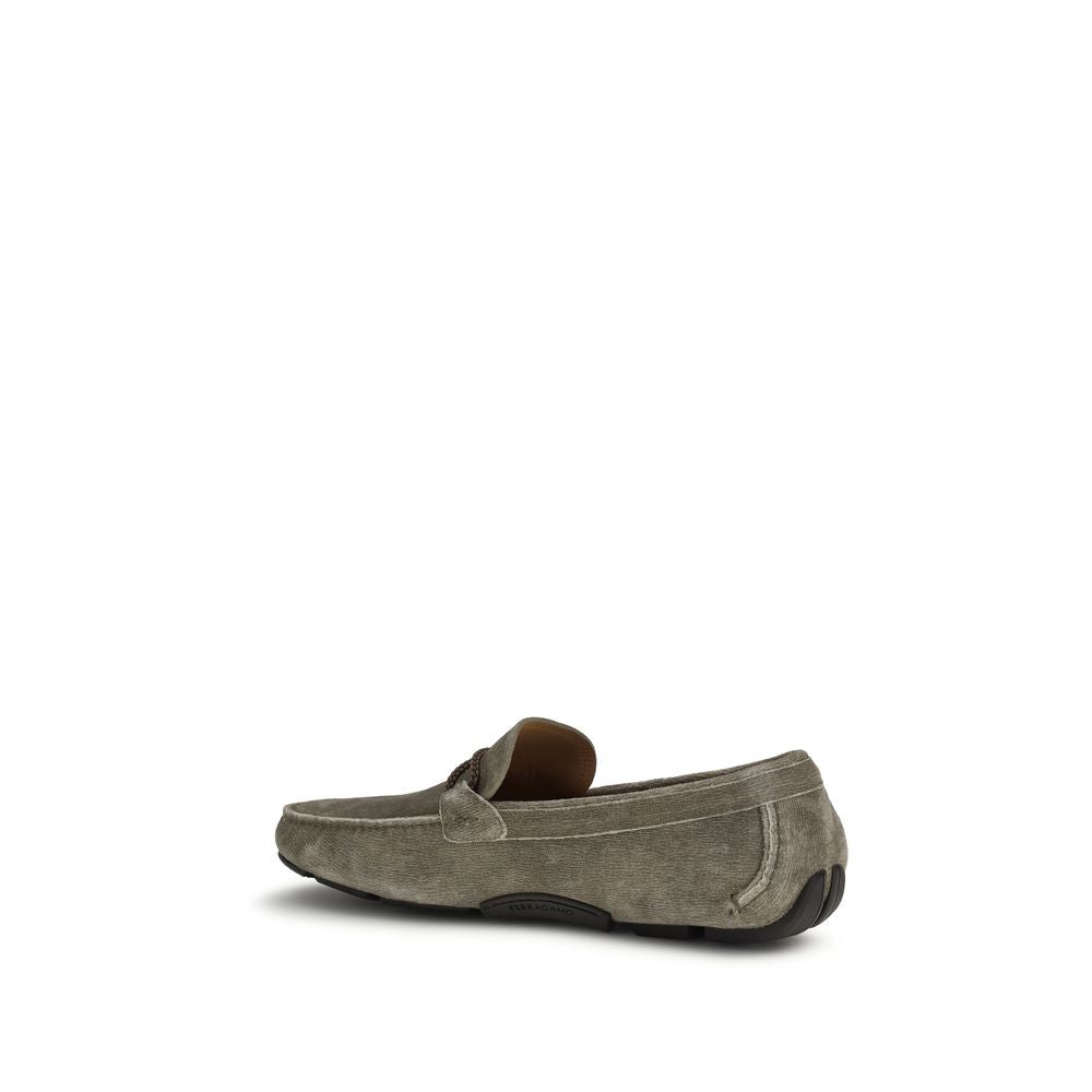 Ferragamo Slip-on-Loafer aus grauem Kalbsleder (Bos Taurus)
