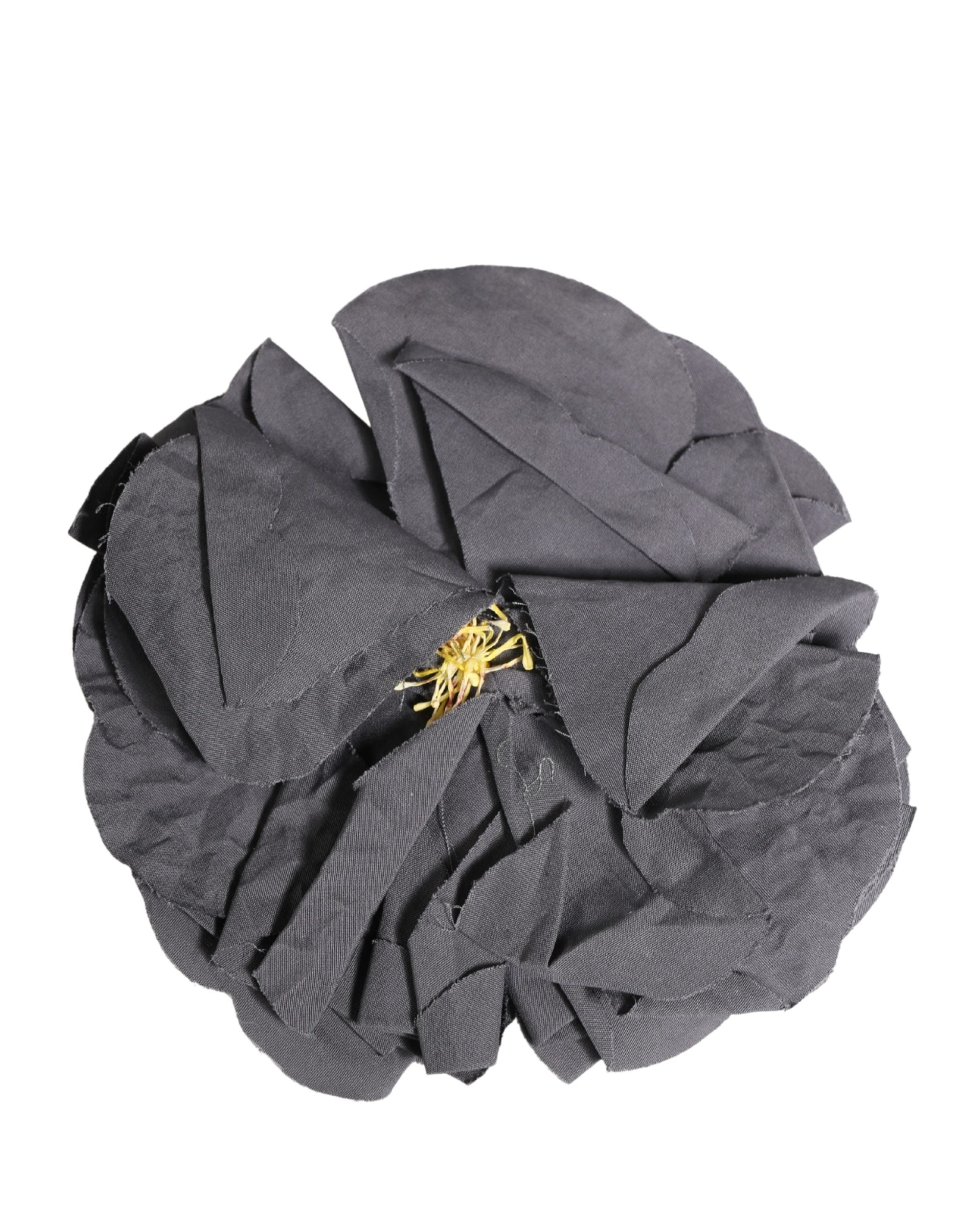 Dolce & Gabbana Graue Blumenmotiv Seidenmischung Popeline Stoff Anstecknadel Brosche