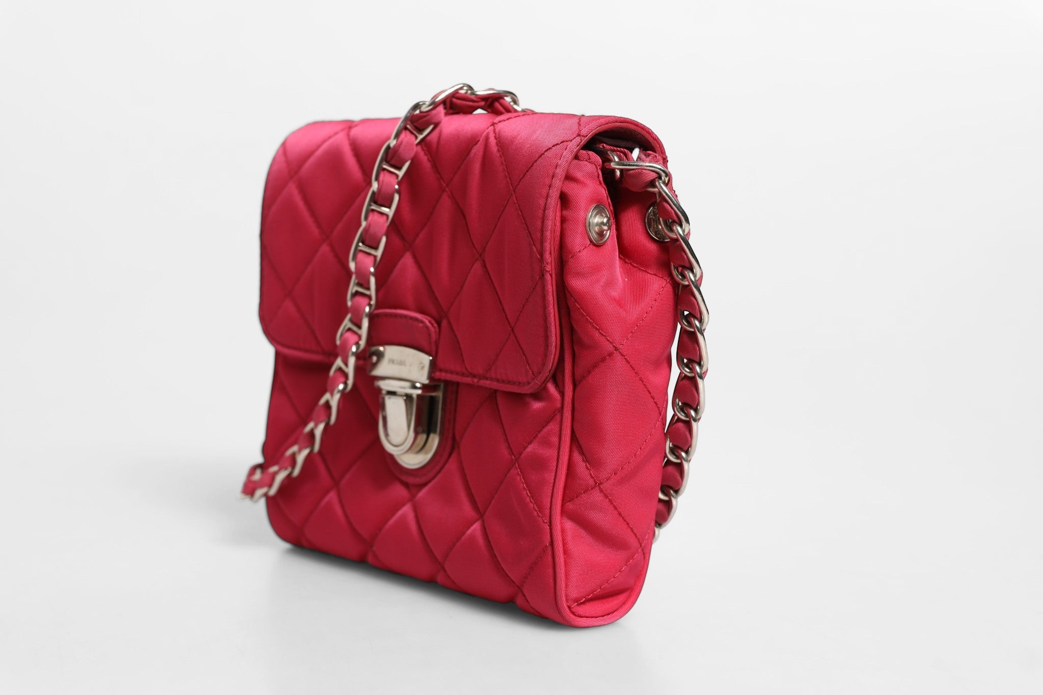 Sac bandoulière à rabat Prada en nylon matelassé rose Tessuto Impuntu