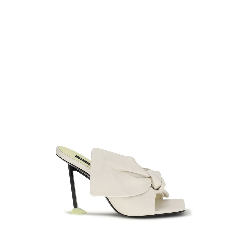Givenchy Weiße Lamm Ovis Aries Aries Mules