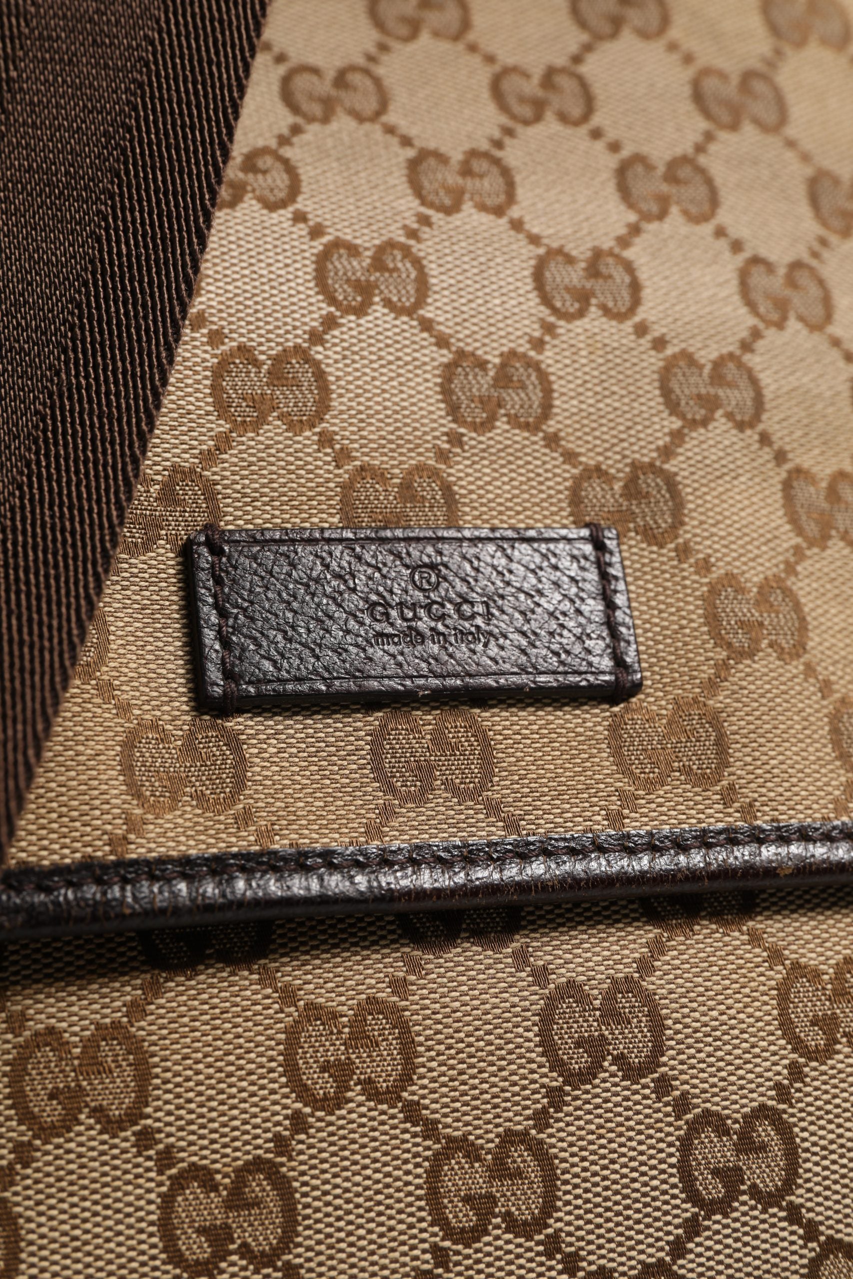 Gucci GG Canvas Überschlag-Umhängetasche