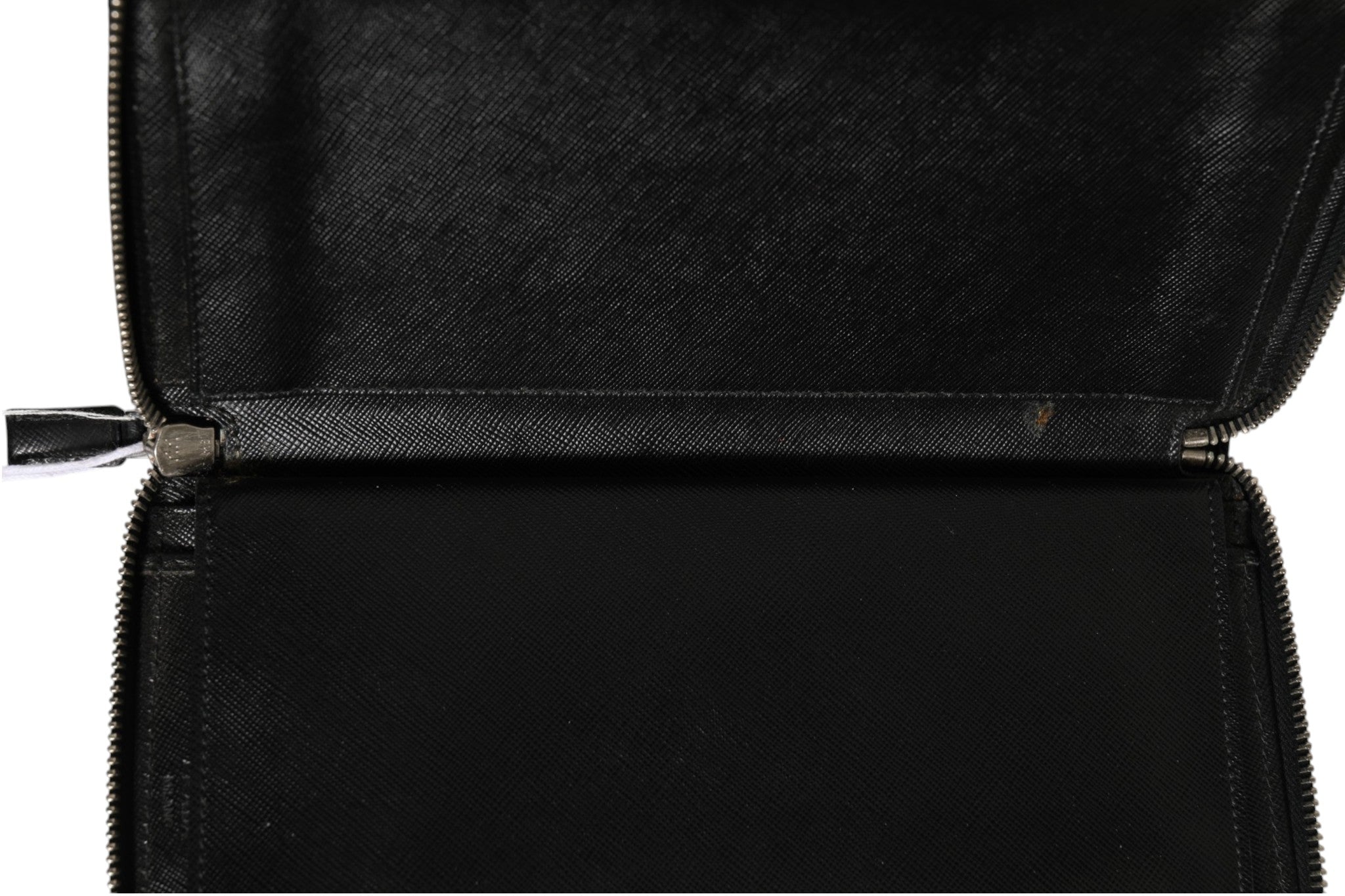 Prada Baltico Saffiano Leder Reißverschluss-Reisebrieftasche