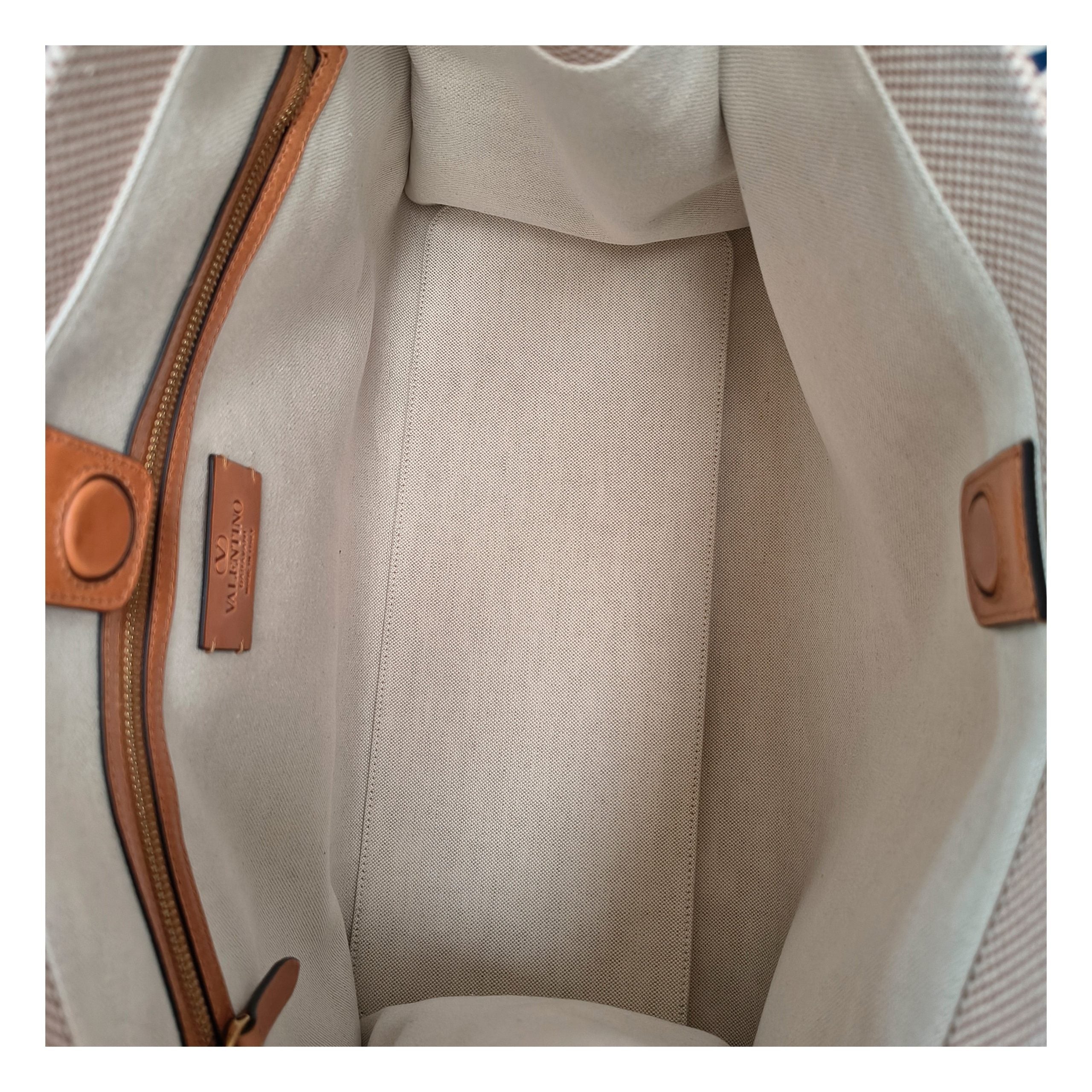 Valentino Garavani Handtasche aus beigem Stoff