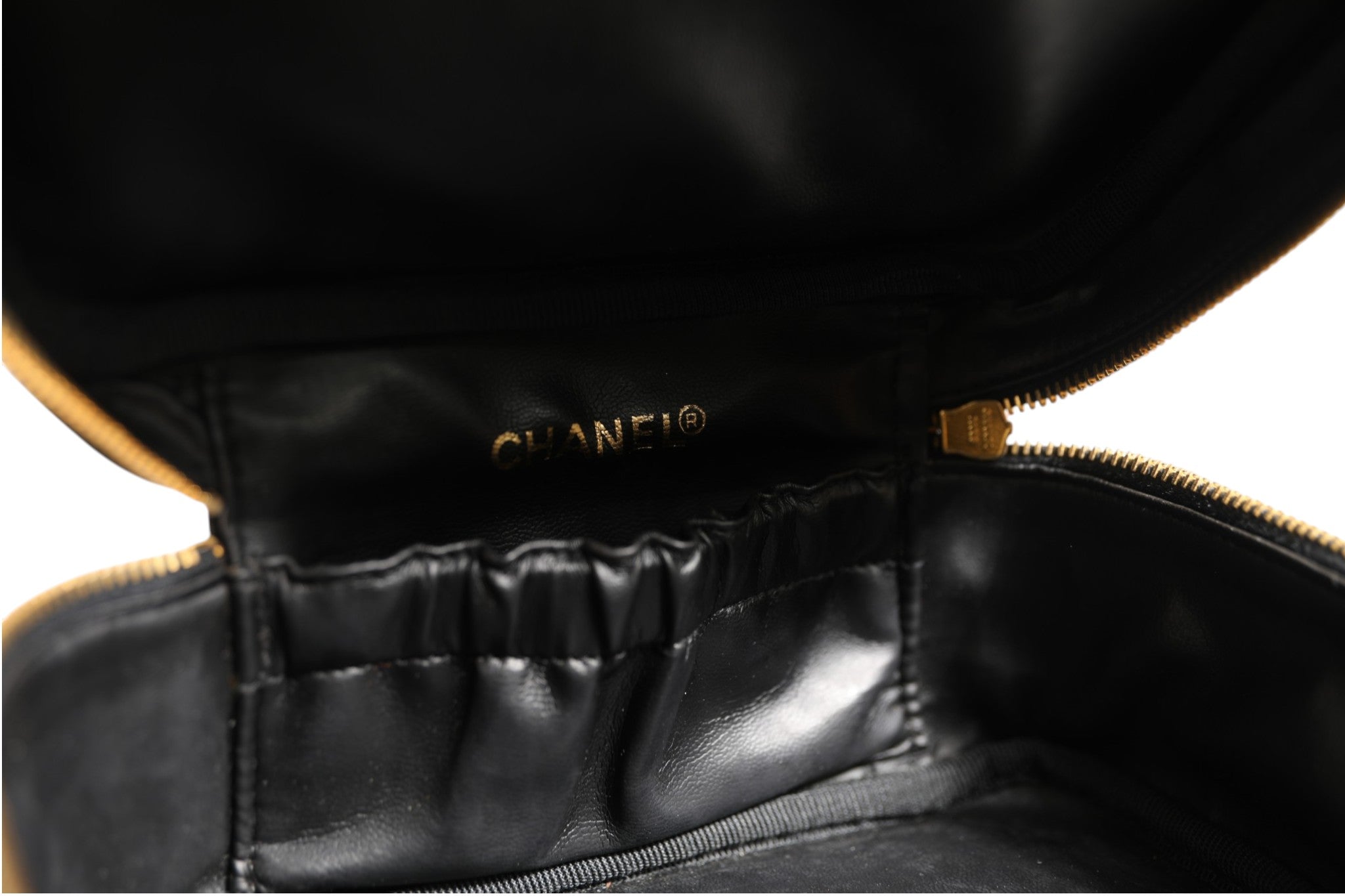 Chanel Make-up-Tasche in Schwarz und Gold