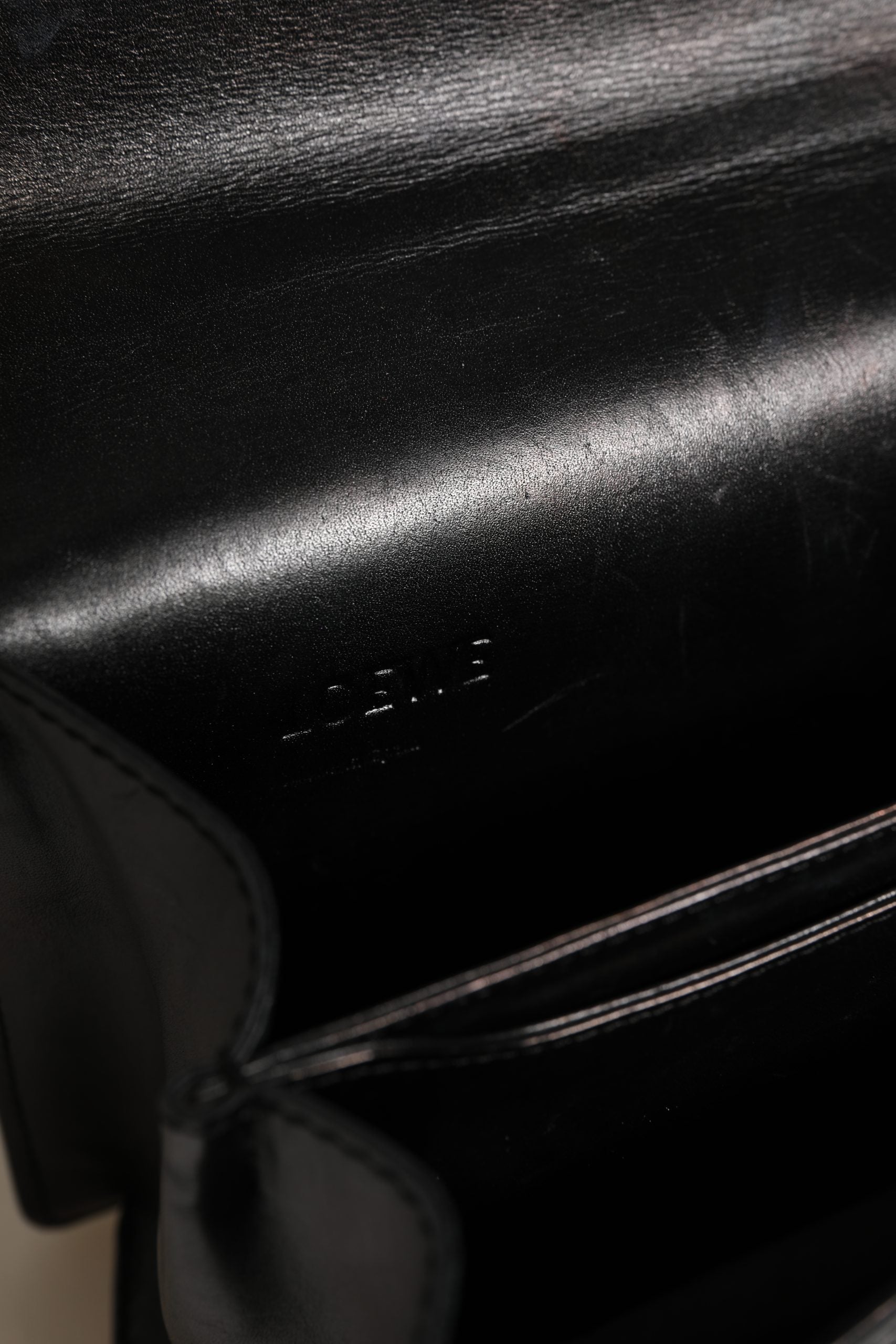 Loewe Barcelona Umhängetasche aus Leder, mittelgroß