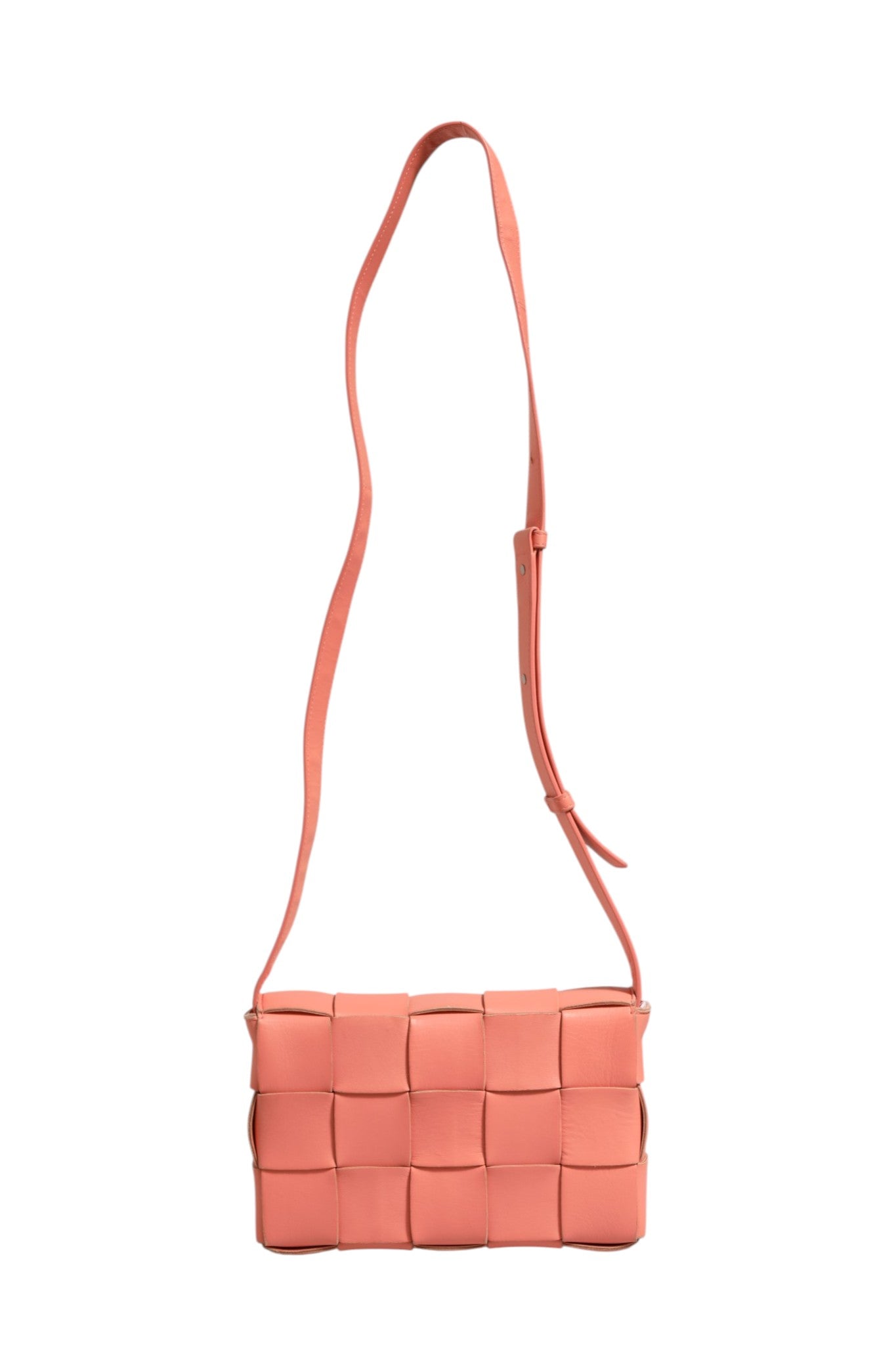 Bottega Veneta Maxi Intrecciato Cassette Umhängetasche aus Lammleder