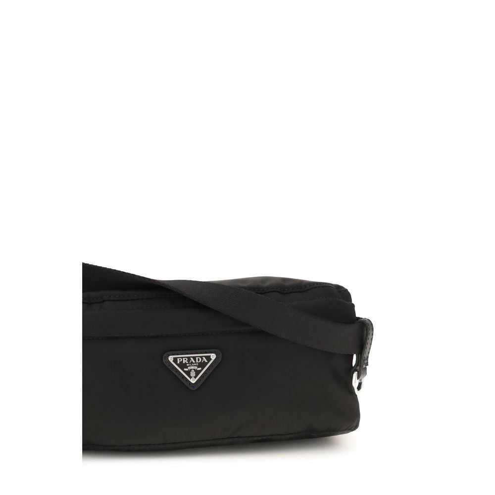 Prada Clutch aus recyceltem schwarzem Polyamid