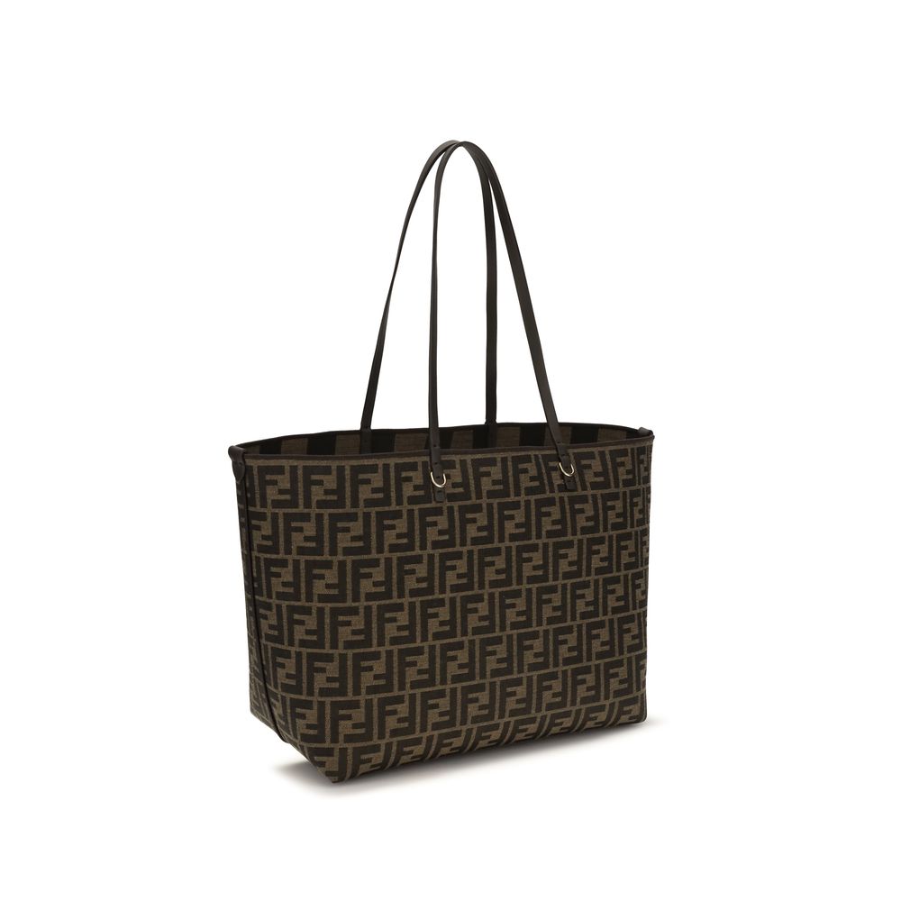 Fendi Schultertasche aus braunem Stoff