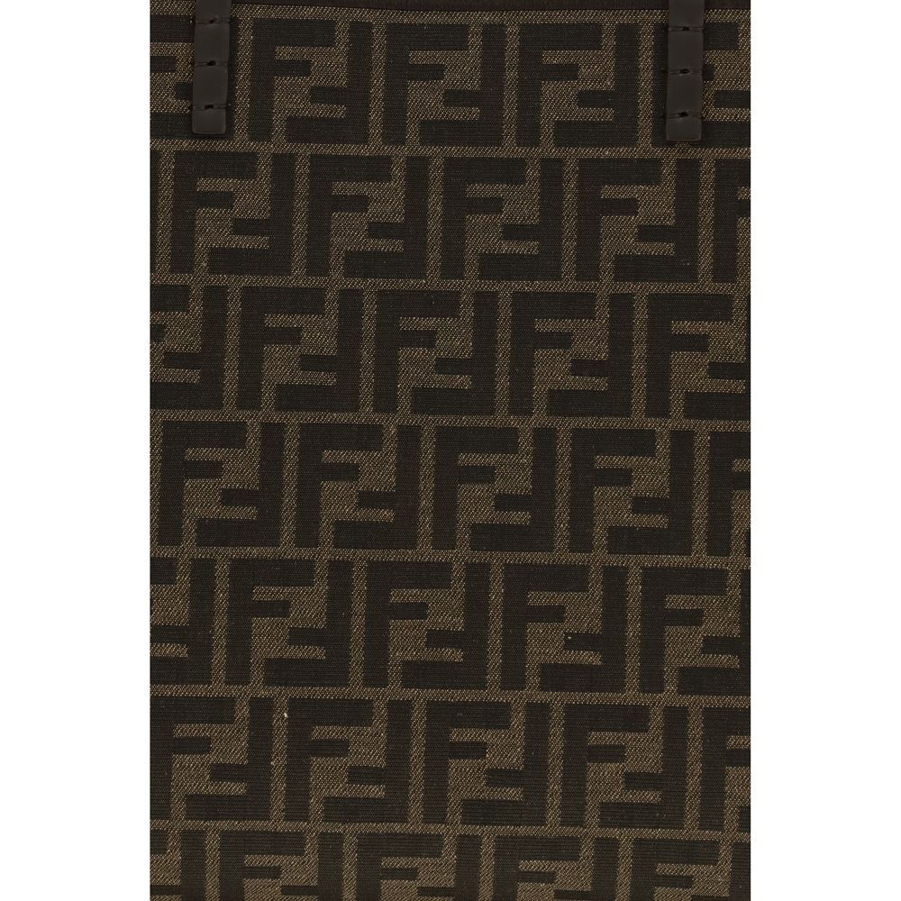Fendi Schultertasche aus braunem Stoff