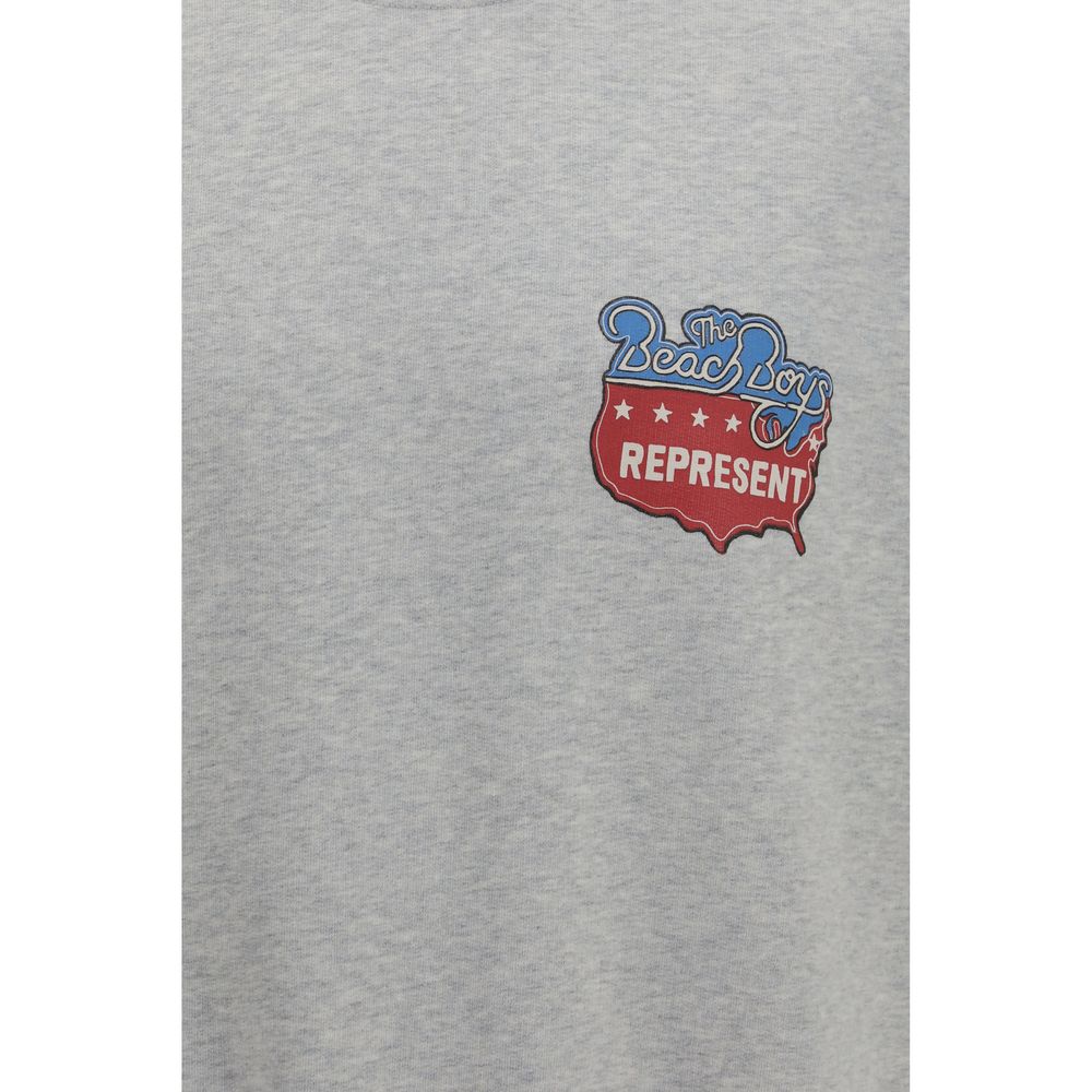 Représenter le sweat-shirt en coton gris