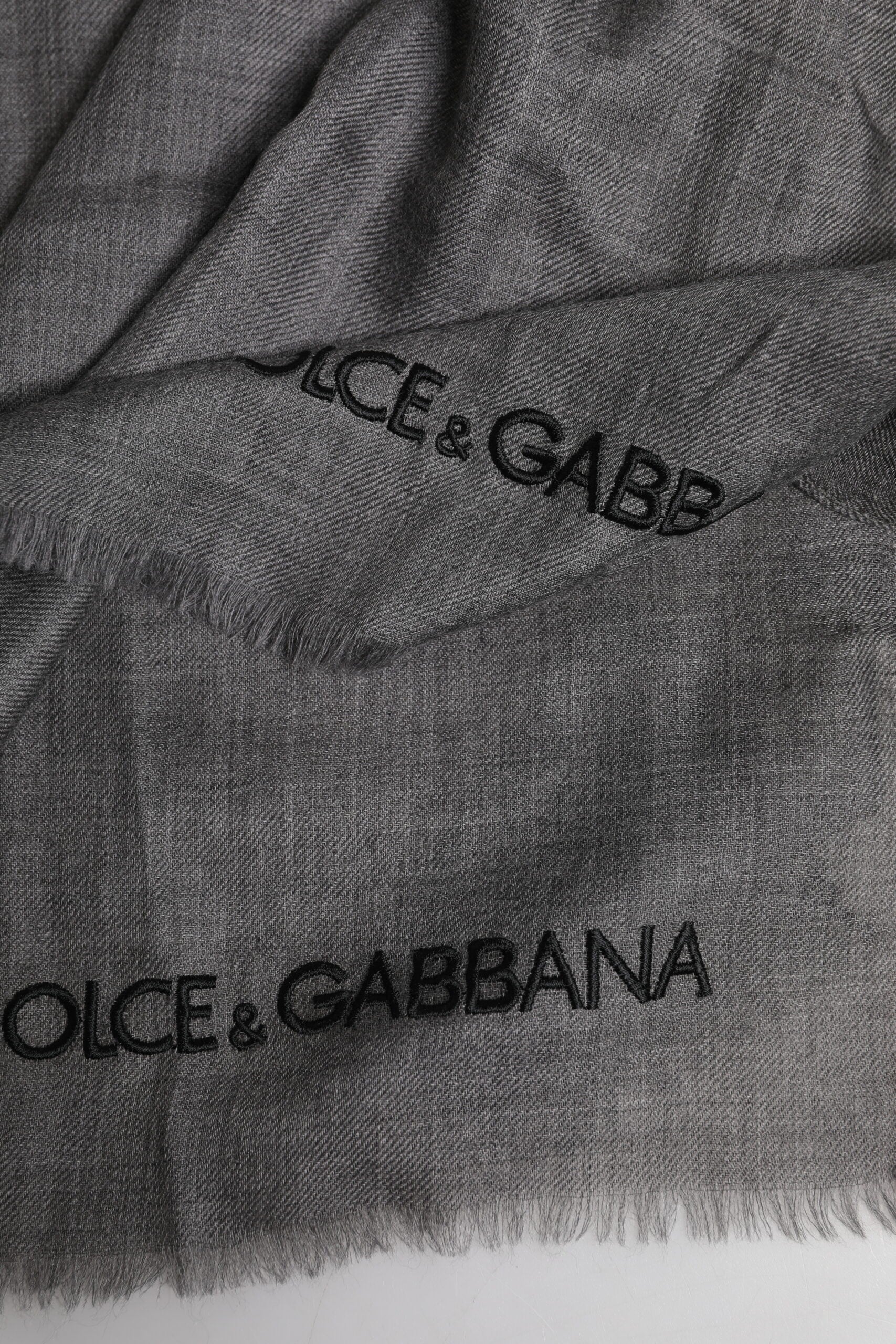 Dolce & Gabbana Tour de cou Logo Imprimé Écharpe Châle Cache-col Gris