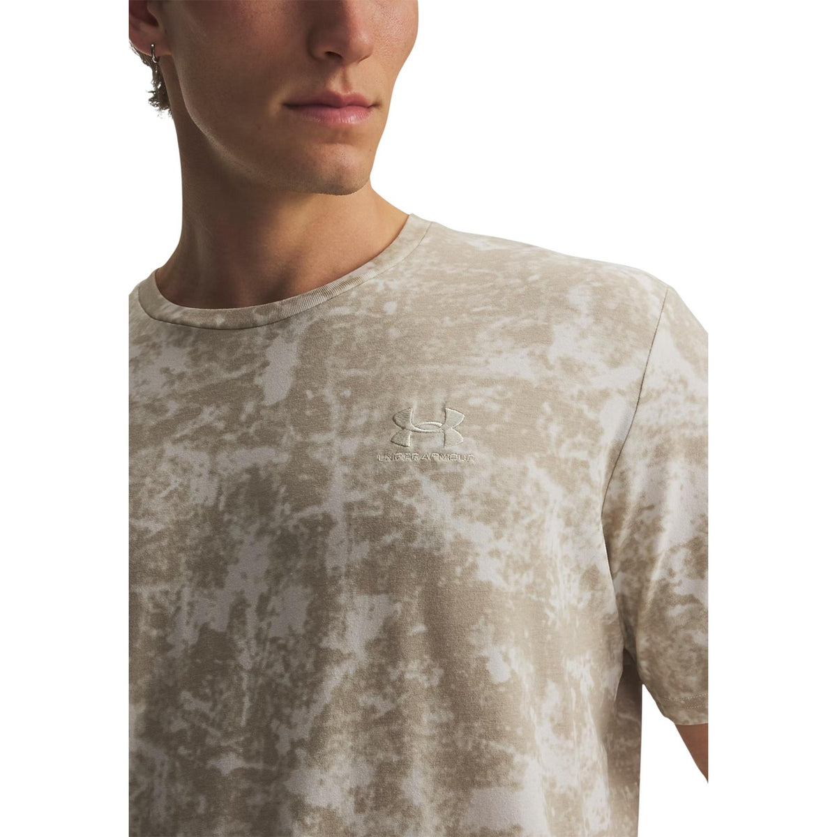 Under Armour Men T-Shirt