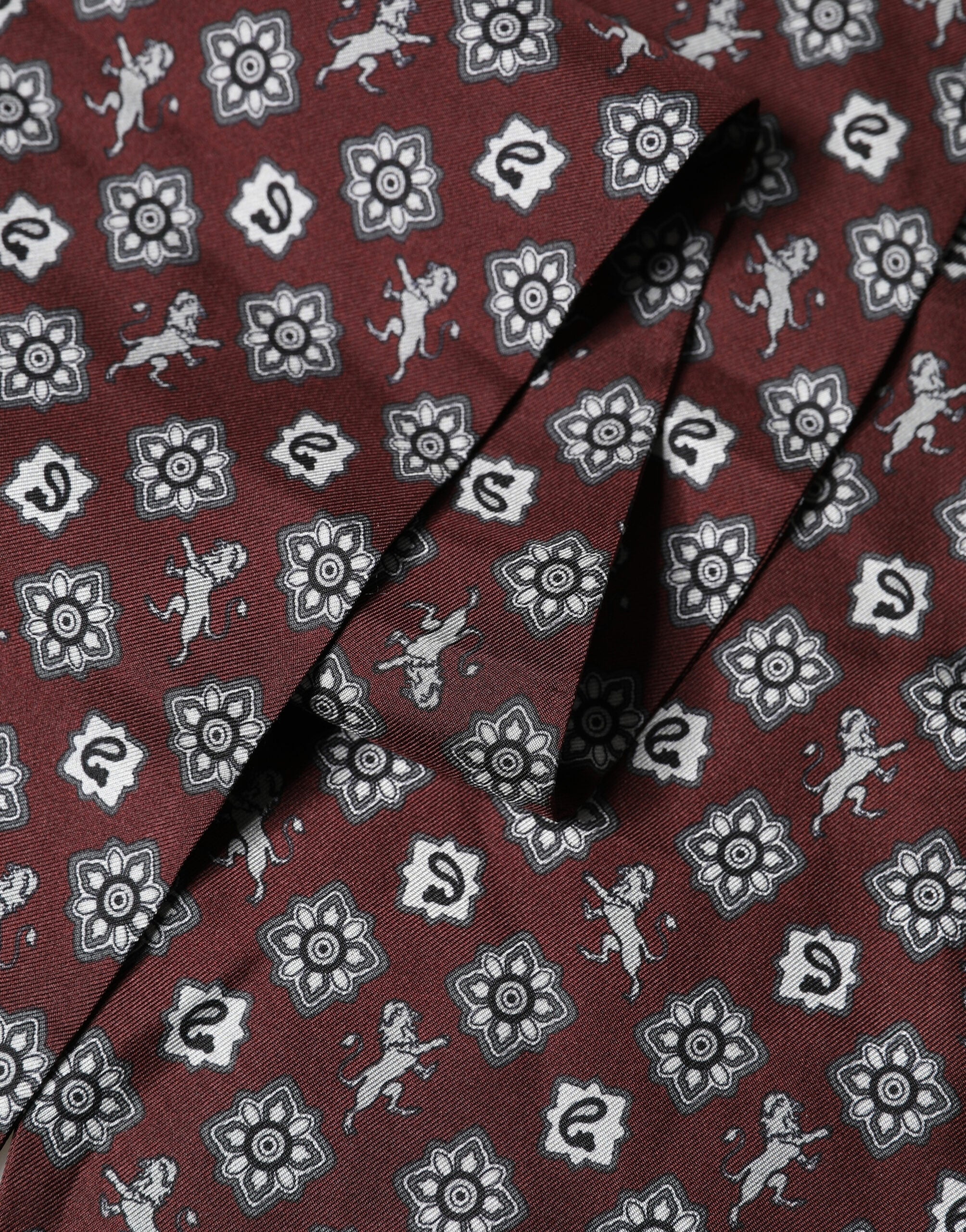 Dolce & Gabbana Bordeaux Silk Fringe Shawl Neck Wrap 142cm X 15.5cm  Scarf