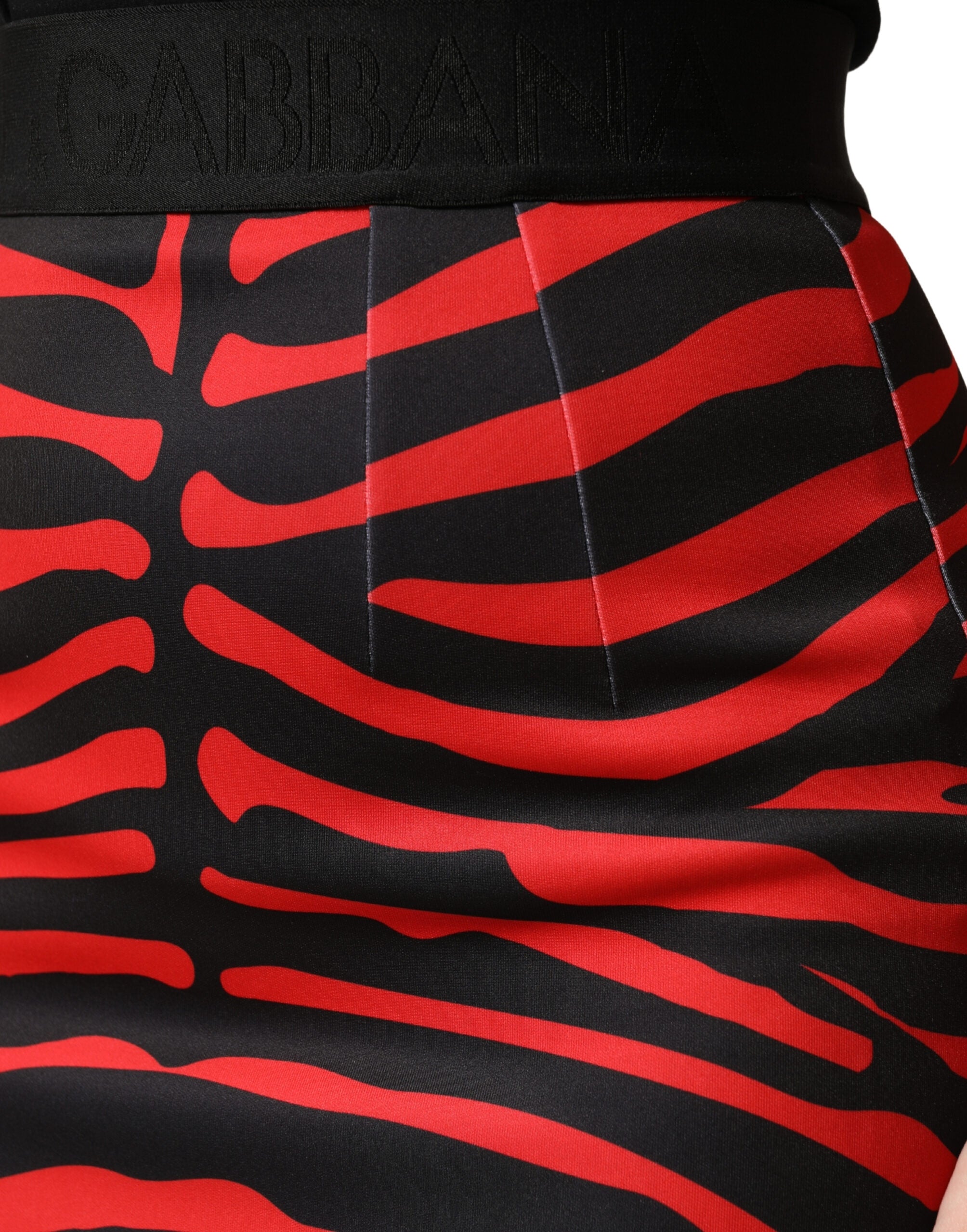 Jupe Crayon Mi-Longue Dolce & Gabbana en Polyester Imprimé Zèbre Noir et Rouge