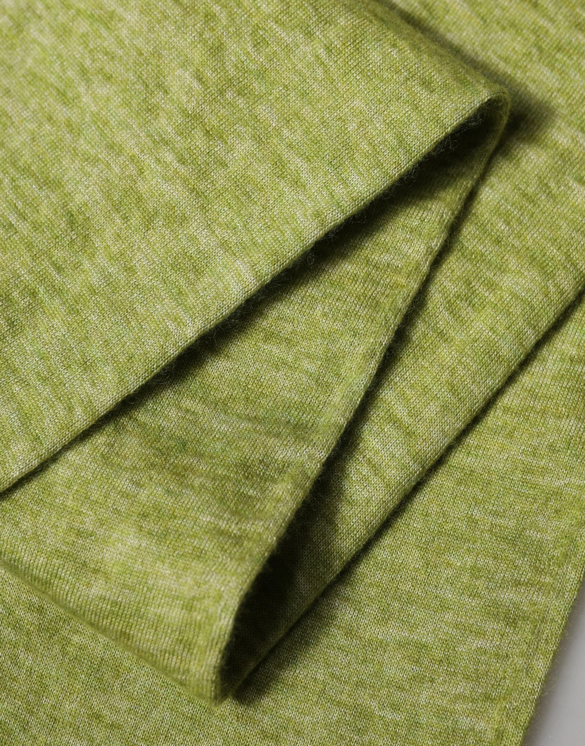 Dolce & Gabbana Green Cashmere Knitted Neck Foulard 280cm x11cm Men Scarf