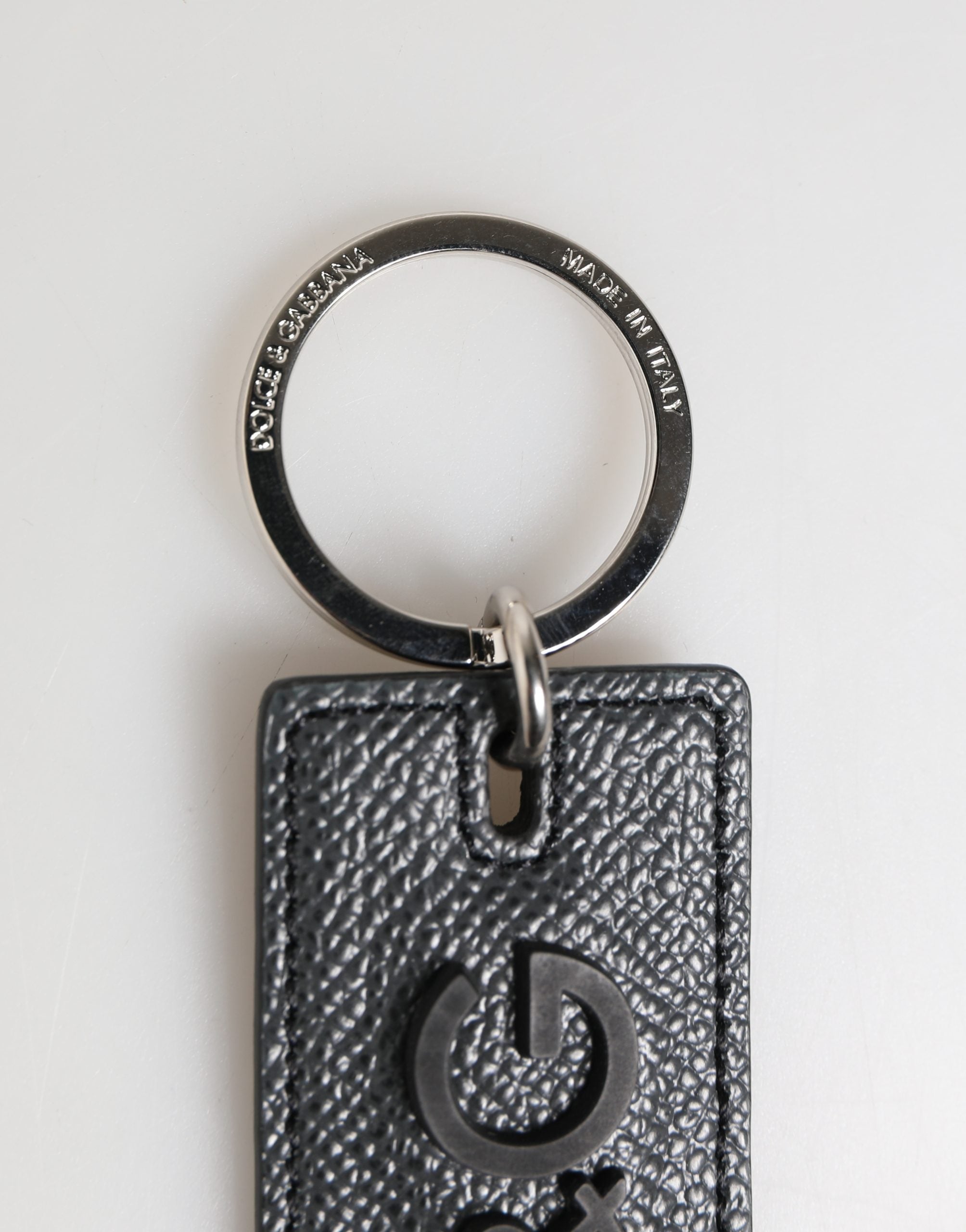 Dolce & Gabbana Schwarzer Kalbsleder D&G Logo Metallring Schlüsselanhänger