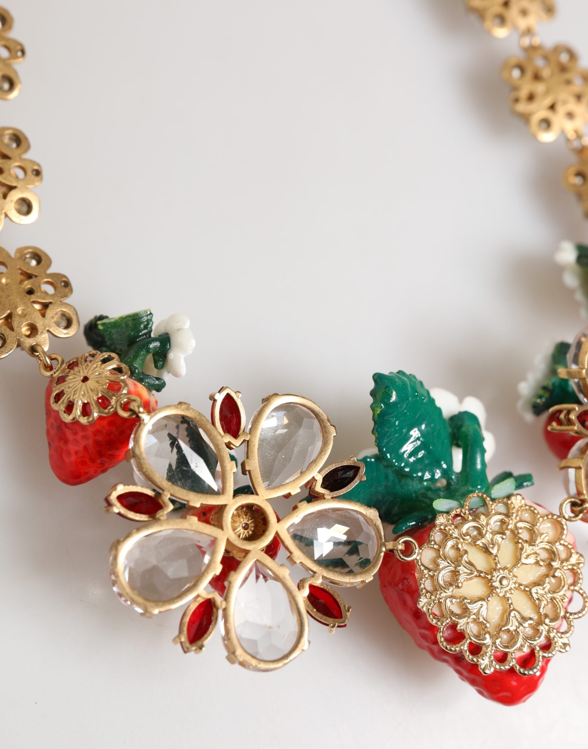 Dolce & Gabbana Goldfarbene Messing-Obst-Anhänger Blumen Kristall-Logo-Halskette