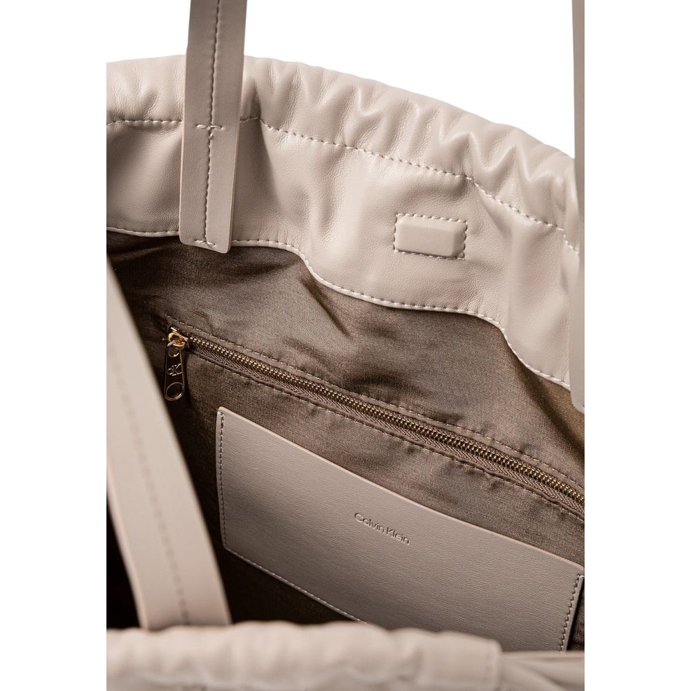 Calvin Klein Beige Handtasche aus Polyethylen