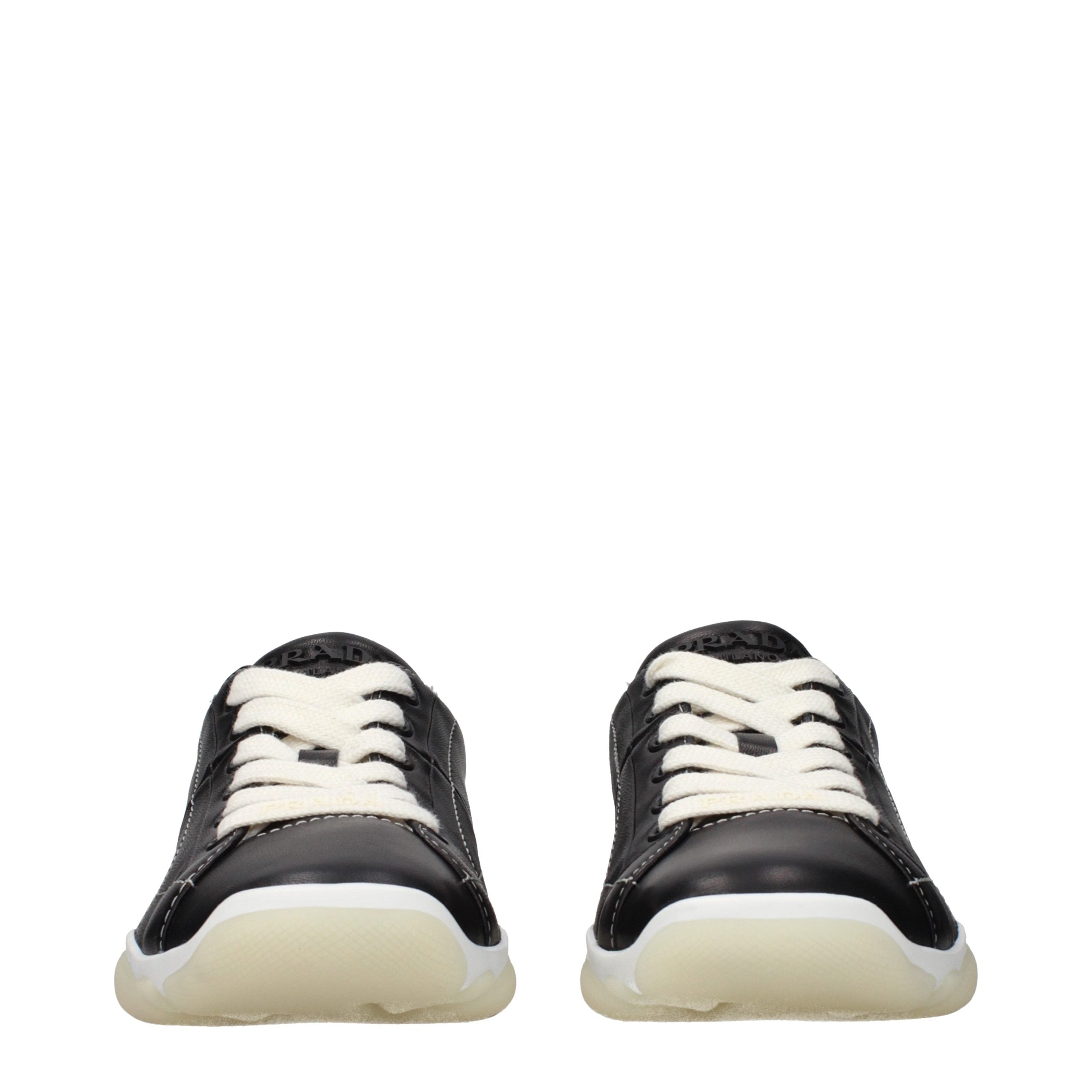Prada Sneaker aus schwarzem Leder