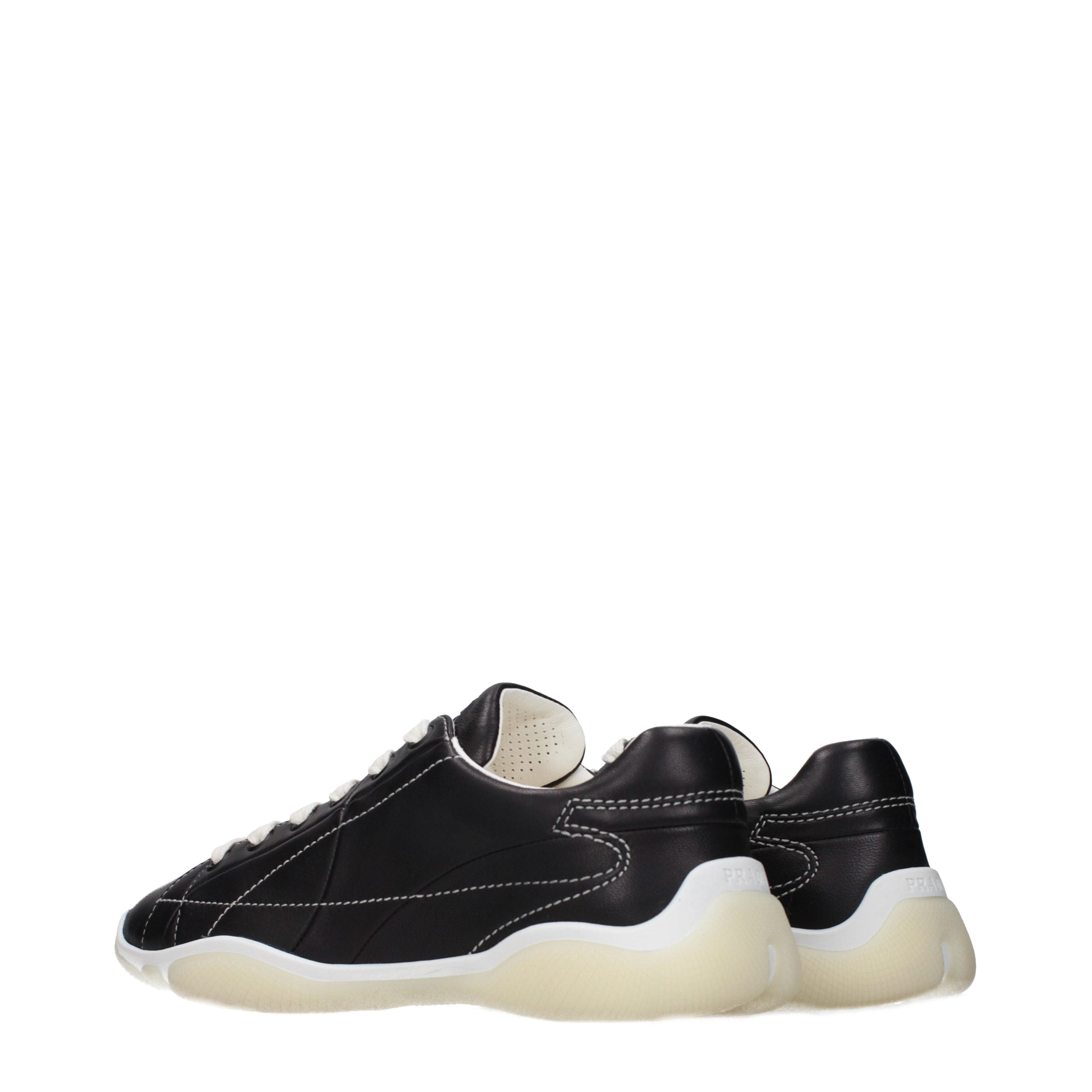 Prada Sneaker aus schwarzem Leder