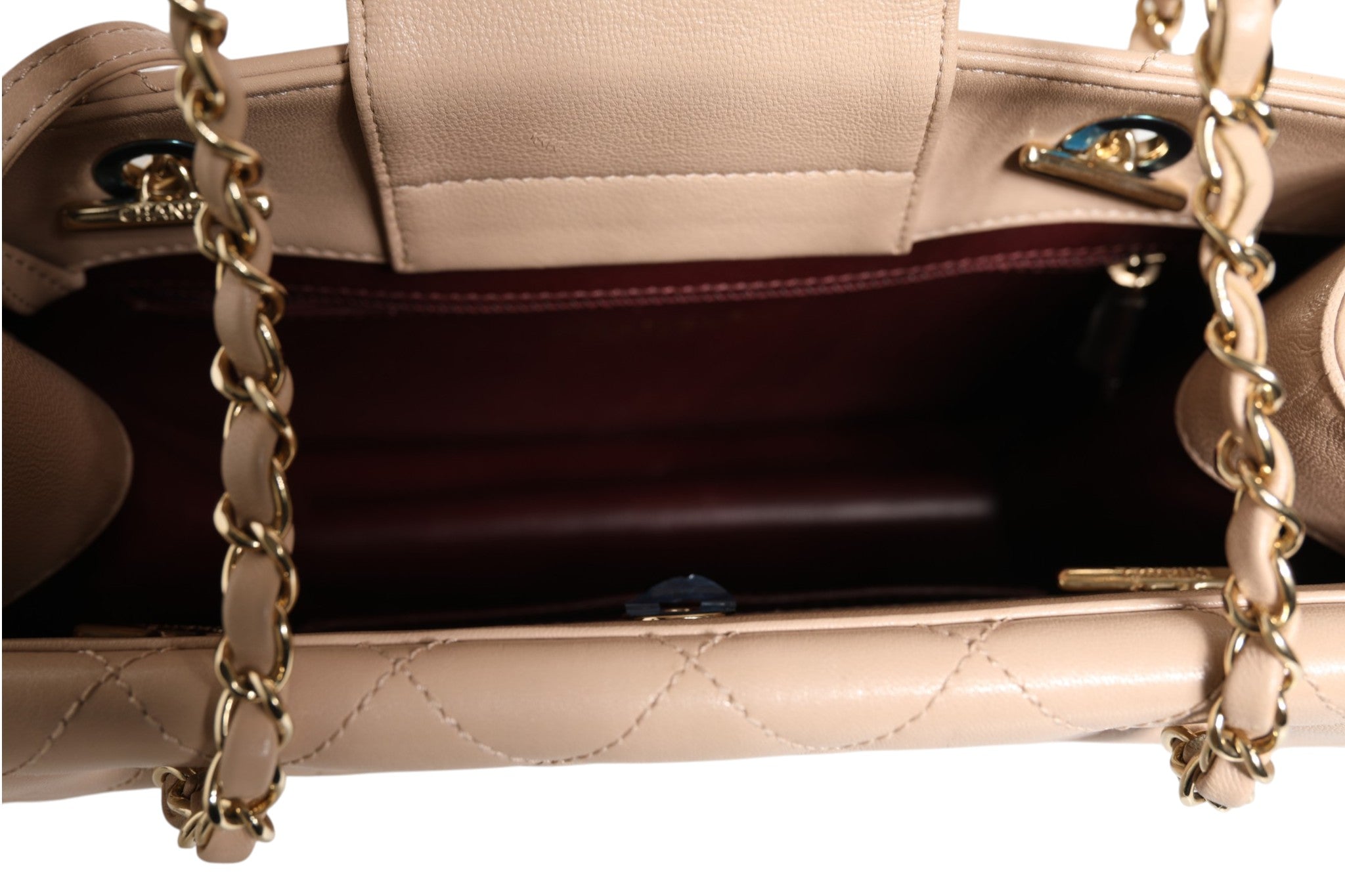 Sac à rabat Chanel Quilted Leather Beauty Lock