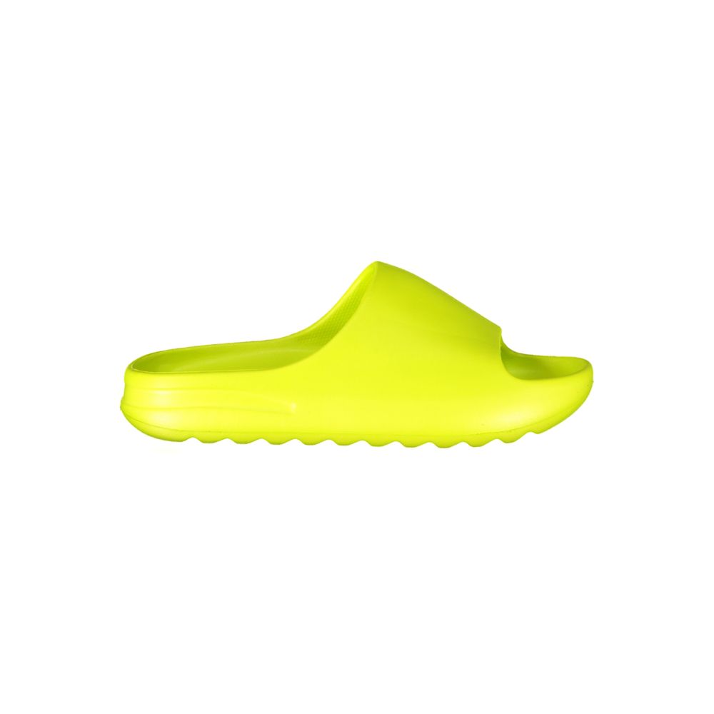 Norvège 1963 Chaussons pour femme en polyuréthane jaune