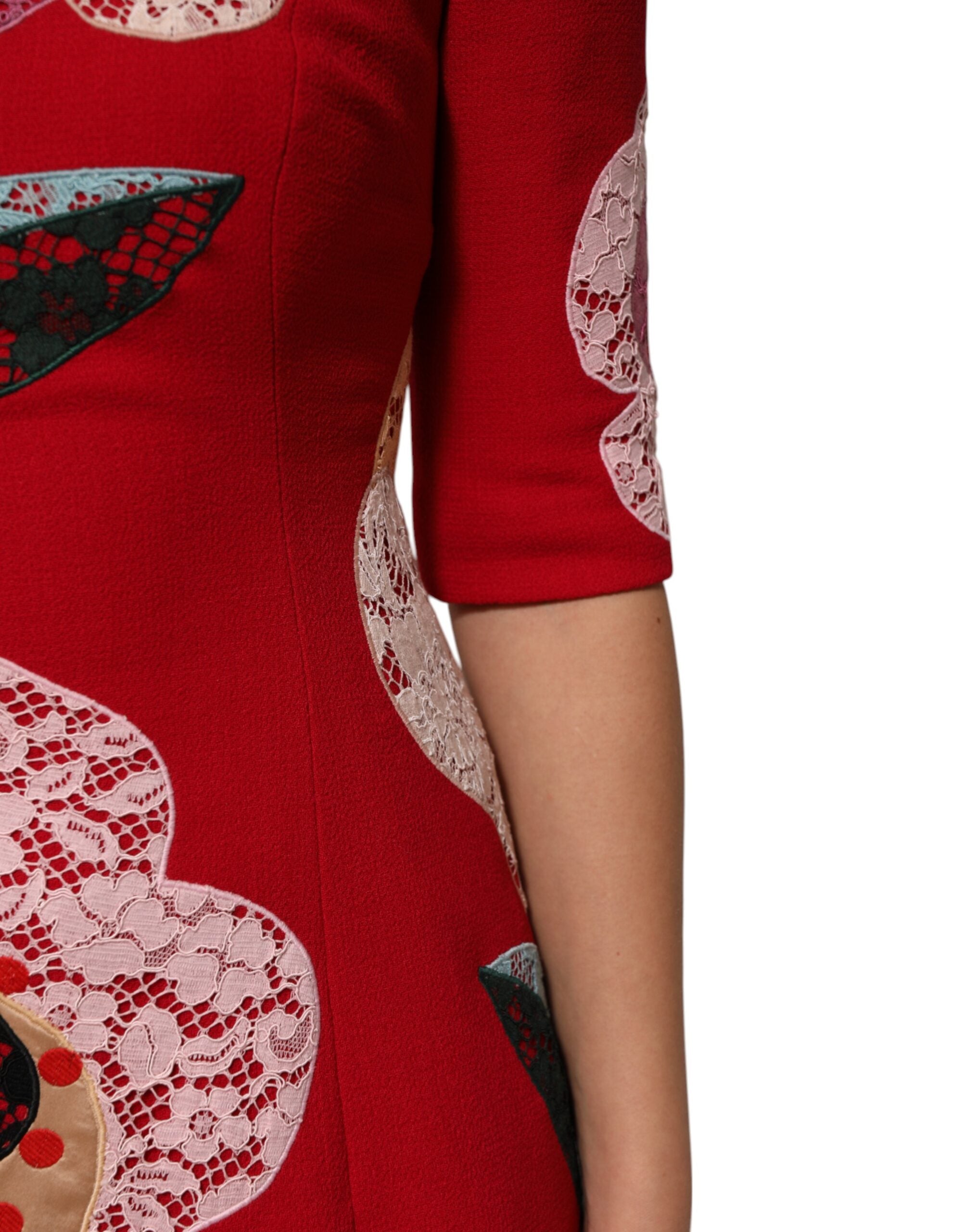 Dolce & Gabbana rotes Spitzen-Minikleid mit floralen Applikationen in A-Linie