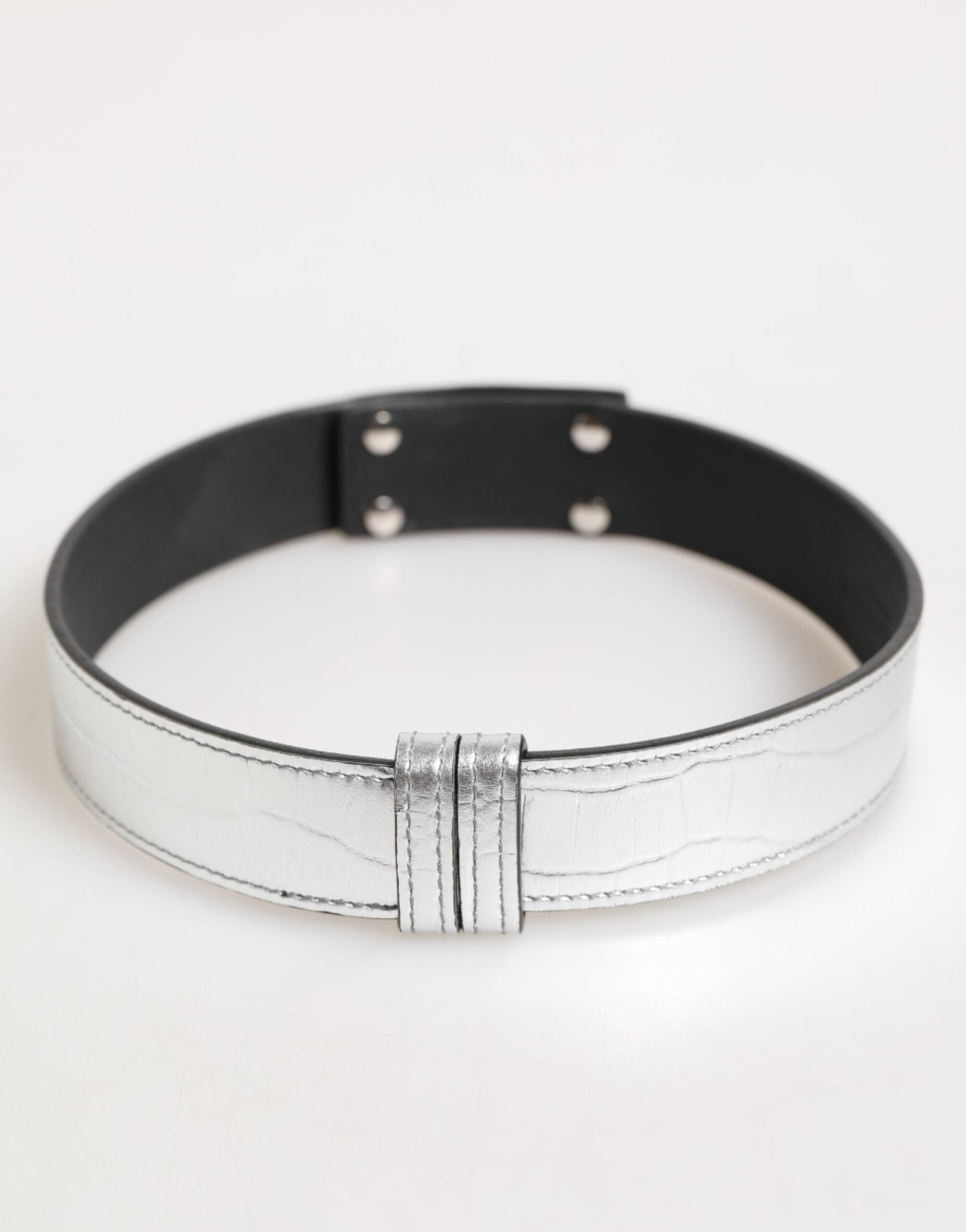 Dolce & Gabbana Silber Strukturiertes Leder Goldfarbenes Metallhalsband