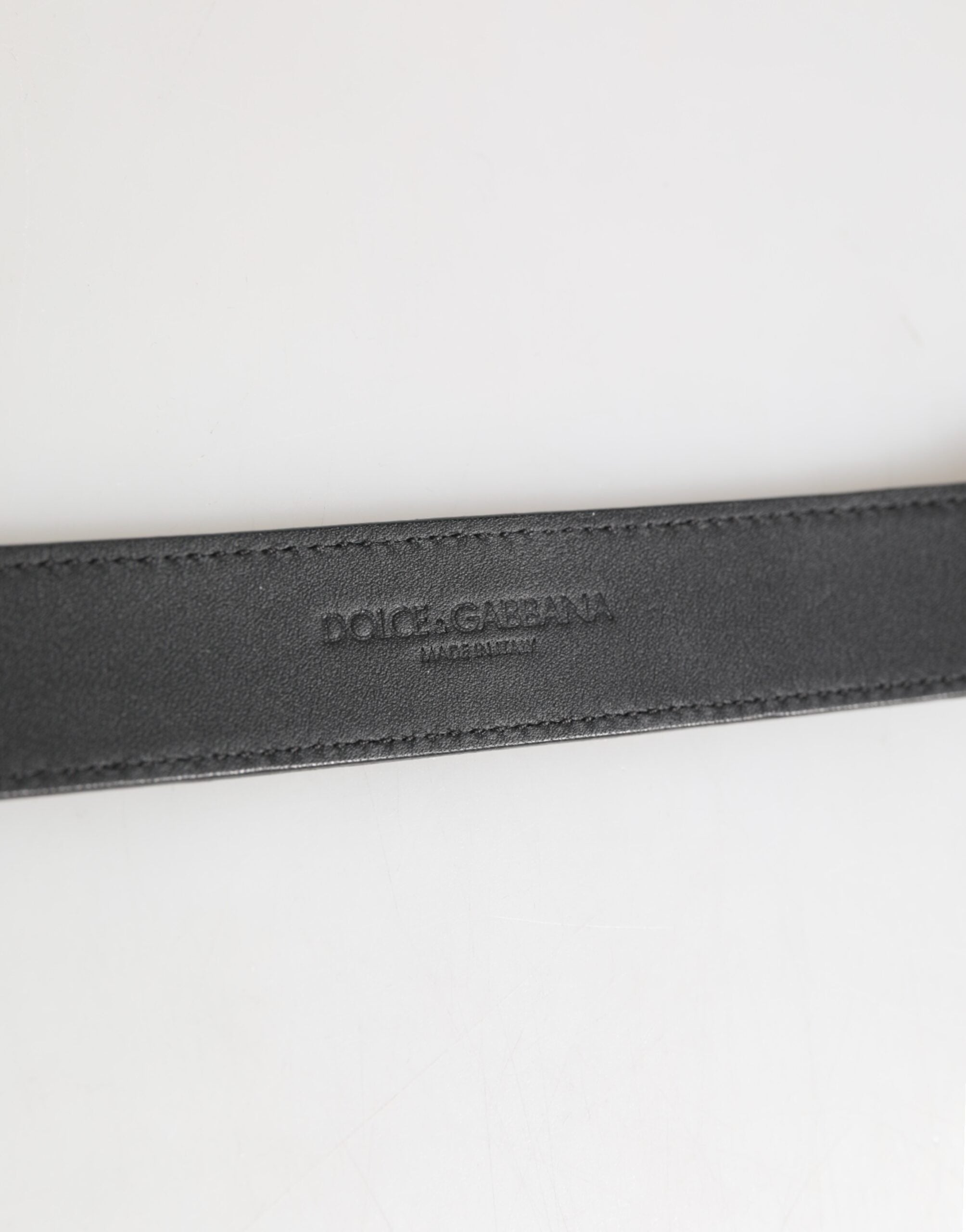 Dolce & Gabbana Silber Strukturiertes Leder Goldfarbenes Metallhalsband