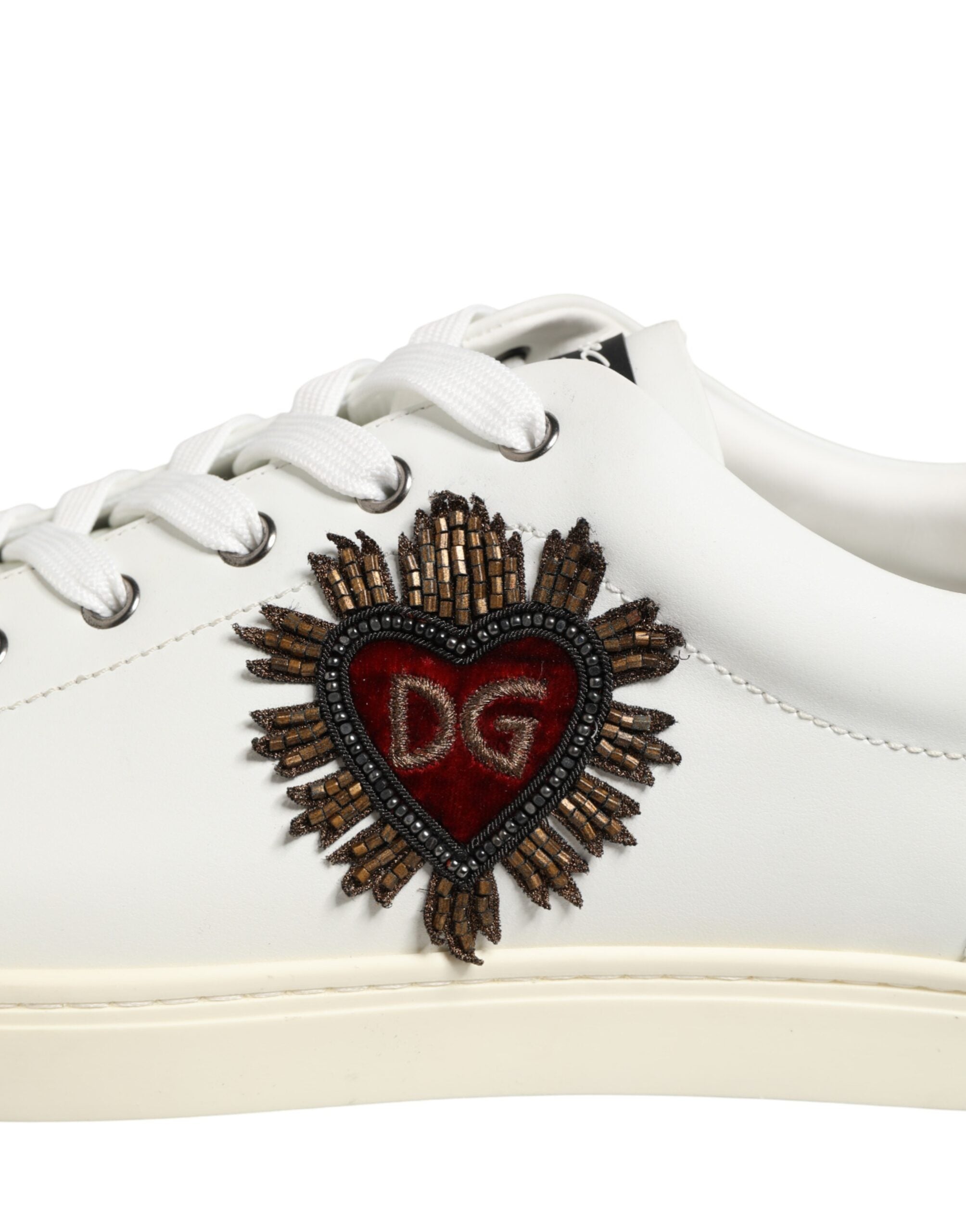 Chaussures Baskets Dolce & Gabbana en Cuir Blanc avec Ornements Cœur