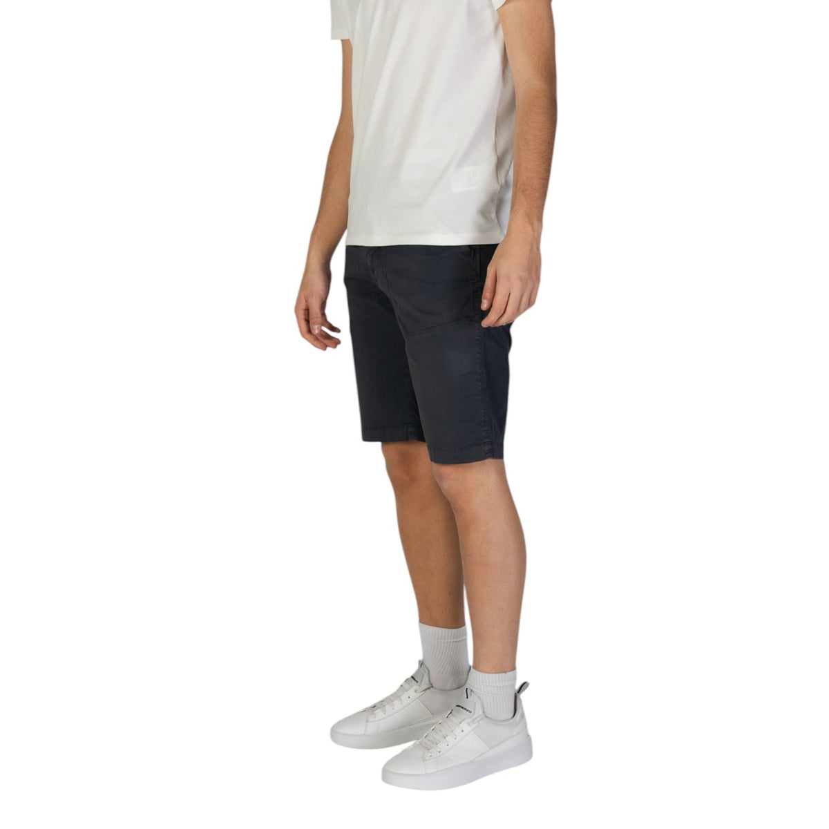 Refrigiwear Men Shorts